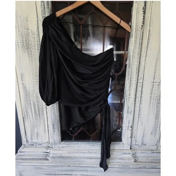 NWT Anthropologie DOLAN Single-Shoulder Black Top - Medium - Picture 10 of 10